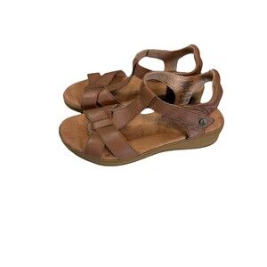 Lands’ End Women’s 8.5 Leather Strappy T-Strap Sandal Tan Brown Ankle Buckle